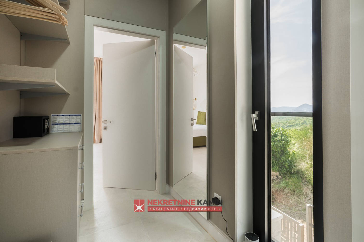 Квартира, 6803 м², 2 520 000$ — FAKTOR
